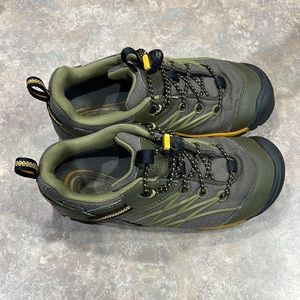 Keen Chandler CNX Shoes Boys Sz 2 Dark Olive/Citrus